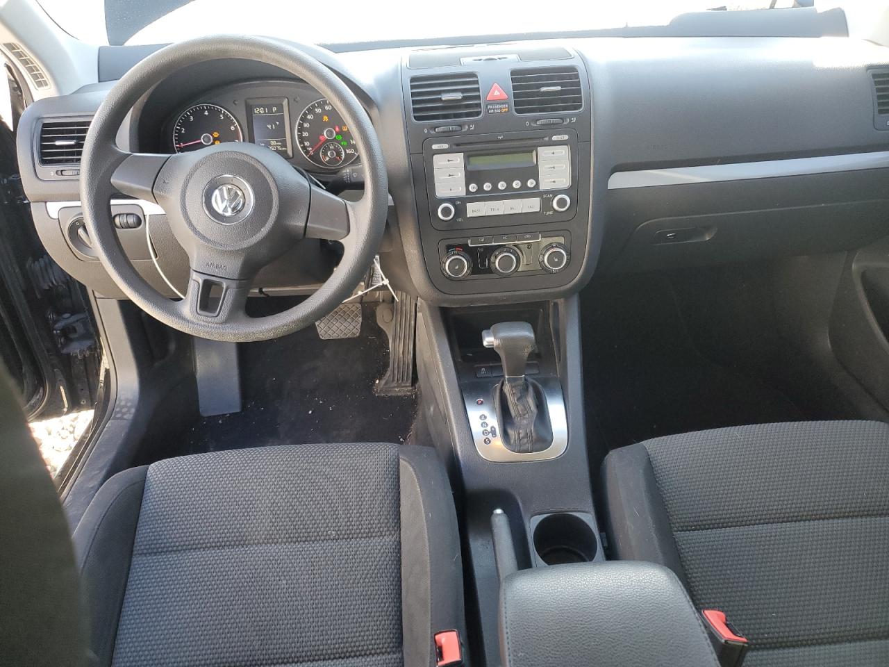 2010 Volkswagen Jetta - Image 8