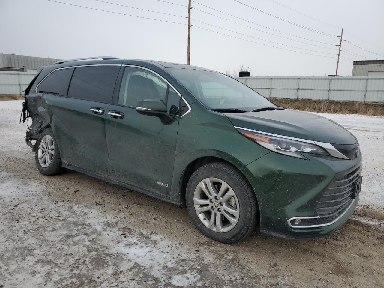 2021 Toyota Sienna - Image 4