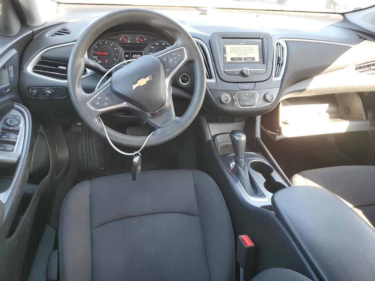 2018 Chevrolet Malibu - Image 8