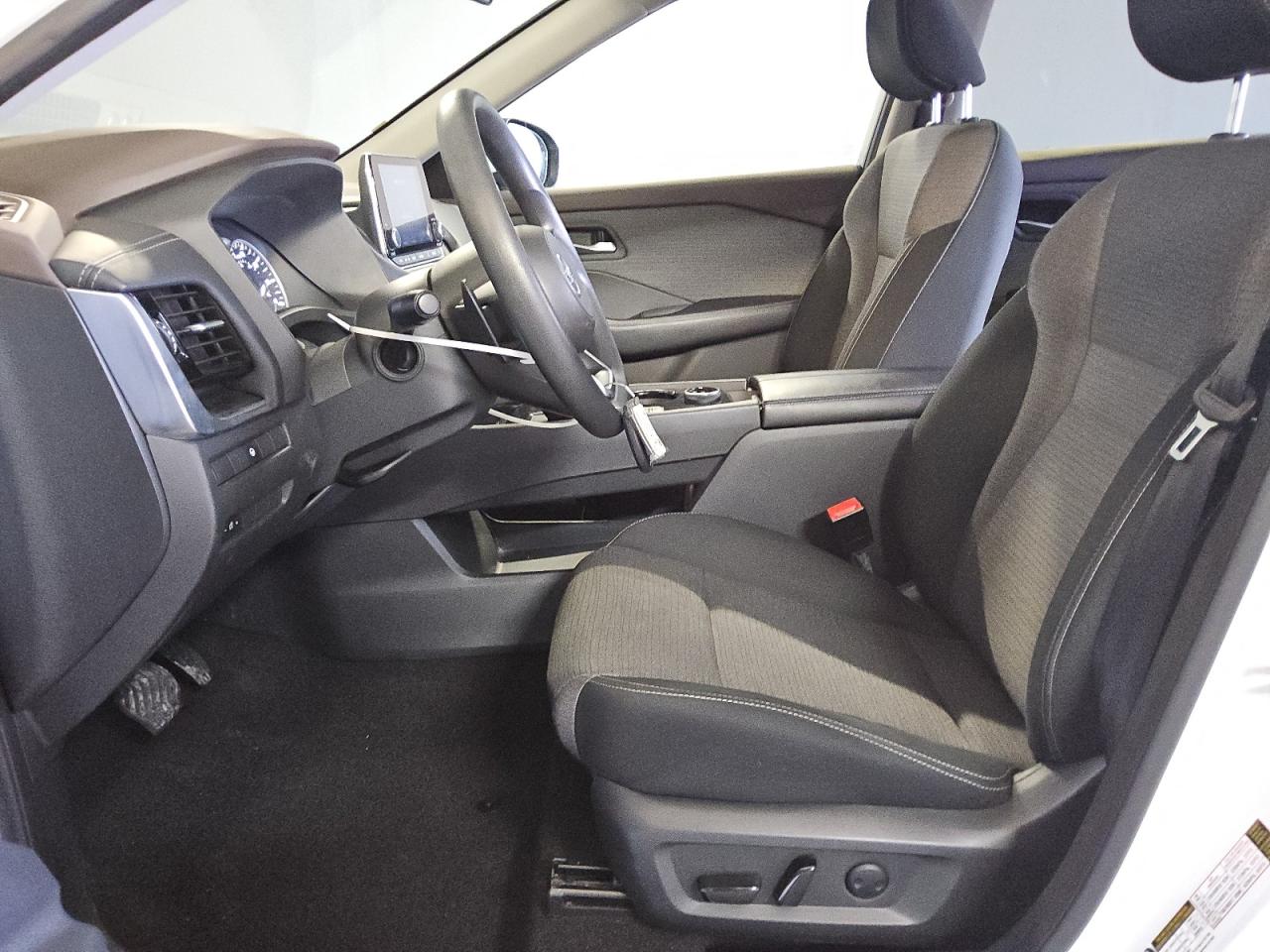 2021 Nissan Rogue - Image 7