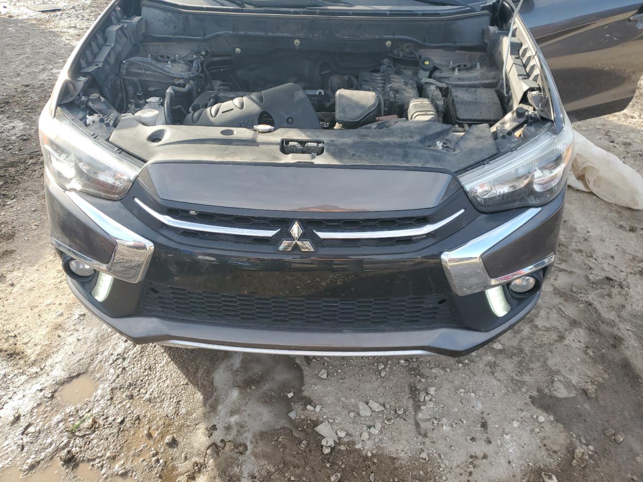 2018 Mitsubishi Outlander - Image 12