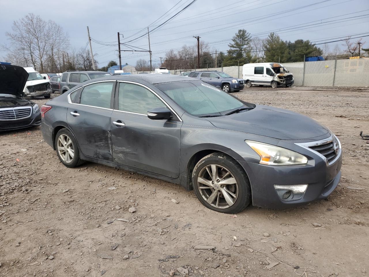 VIN 1N4AL3AP3DC917047 2013 NISSAN ALTIMA no.4