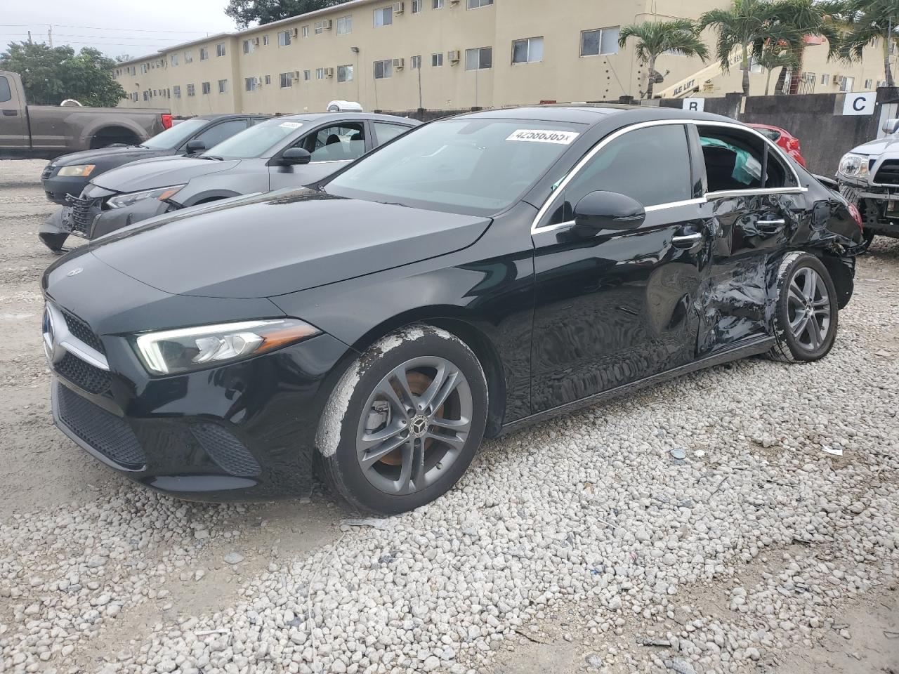 2020 Mercedes-Benz A-klasse - Image 1
