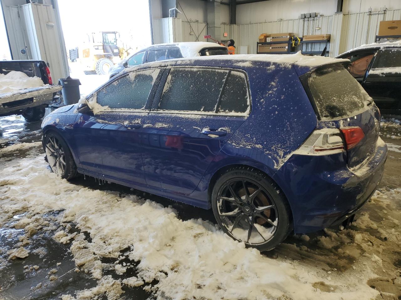 2015 Volkswagen Golf - Image 2