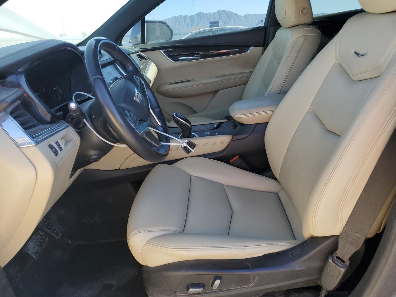 2018 Cadillac XT5 - Image 7