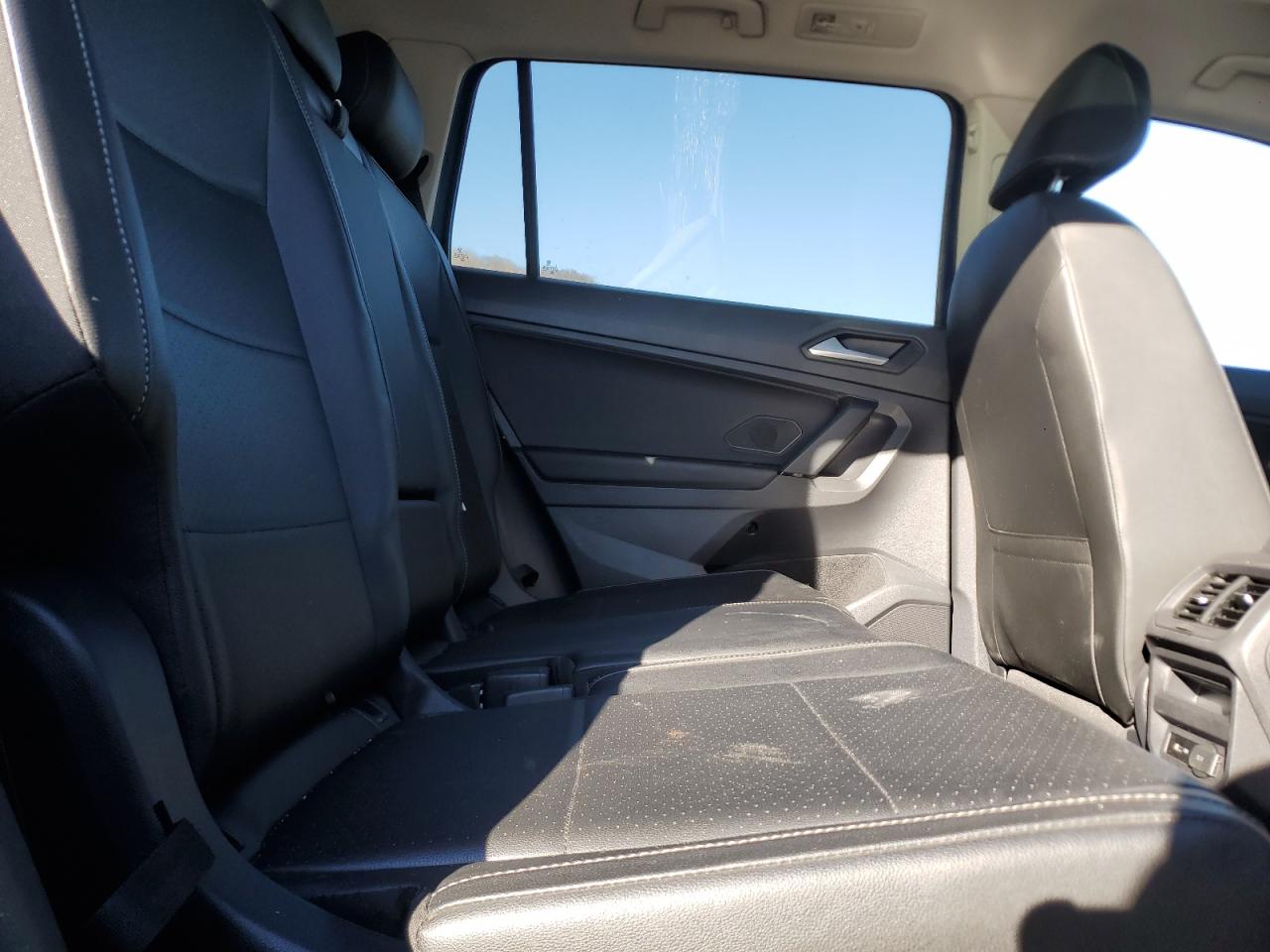 2019 Volkswagen Tiguan - Image 11
