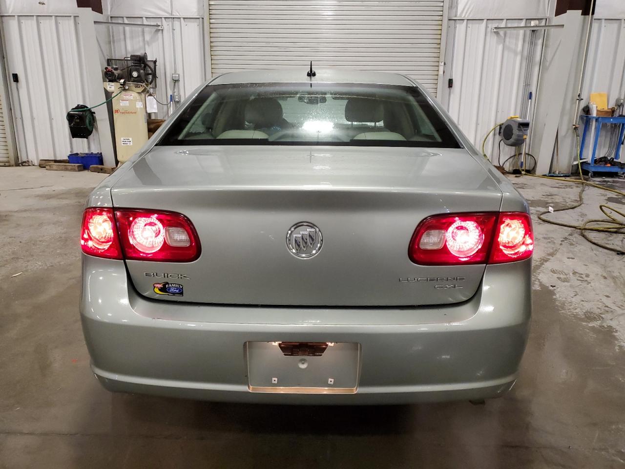 2007 Buick Lucerne - Image 6