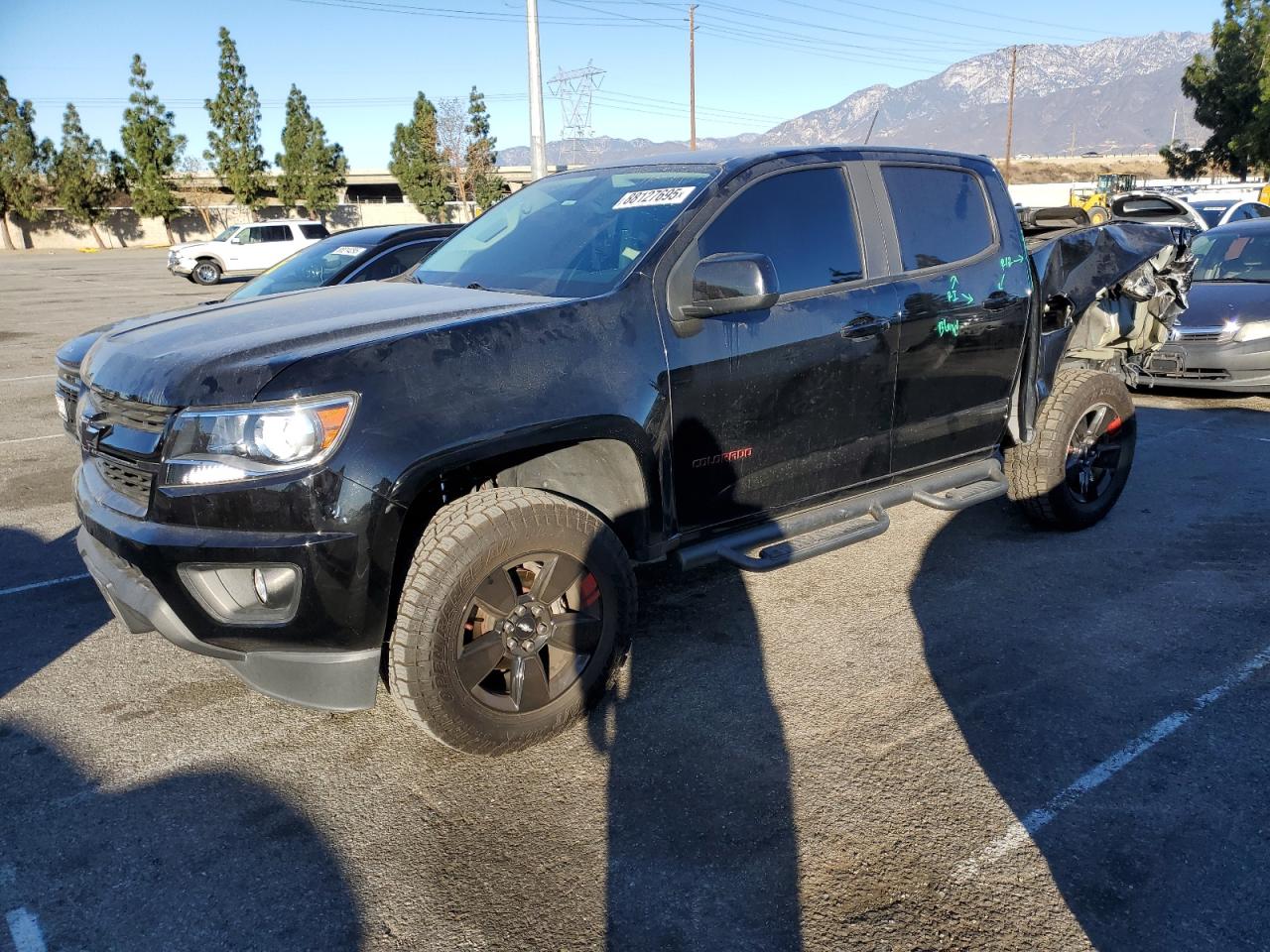 VIN 1GCGTCEN1J1282317 2018 CHEVROLET COLORADO no.1