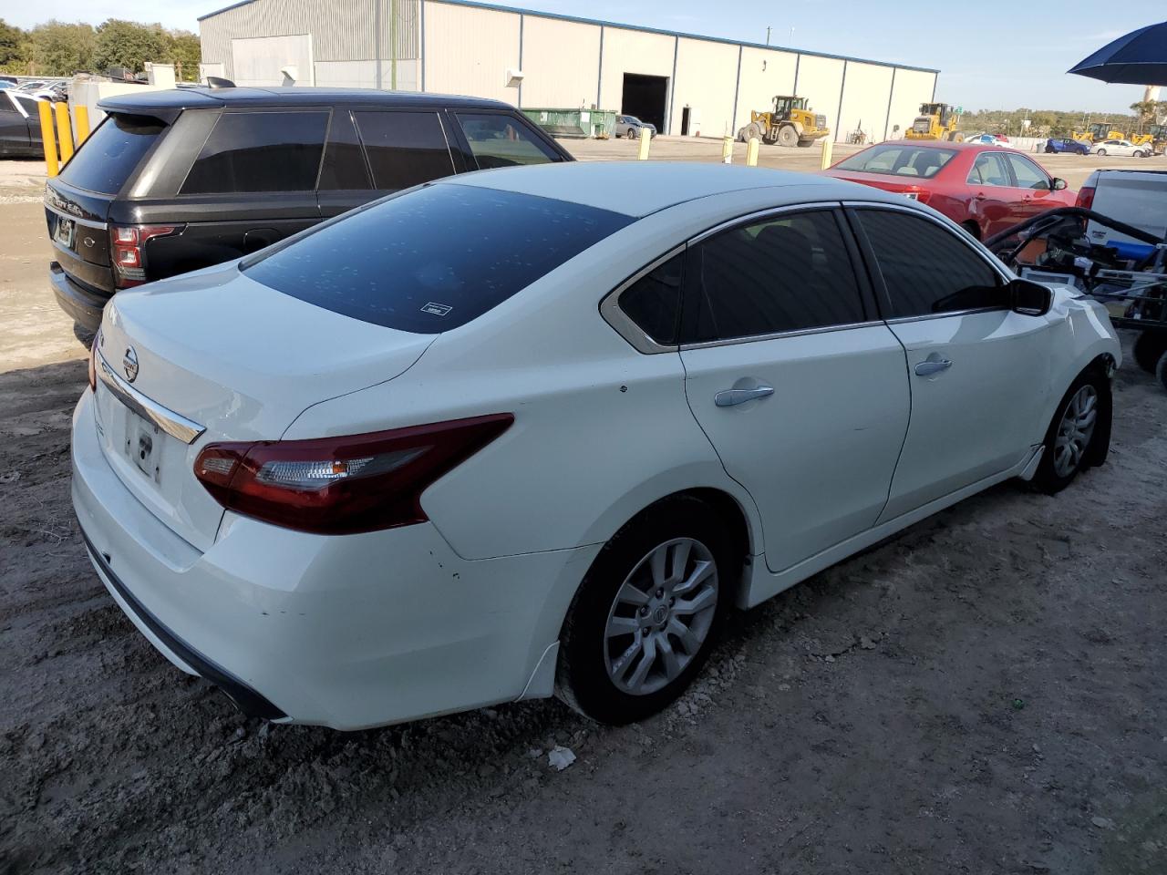 2018 Nissan Altima - Image 3