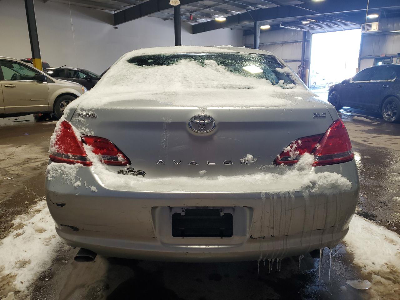 2006 Toyota Avalon - Image 6