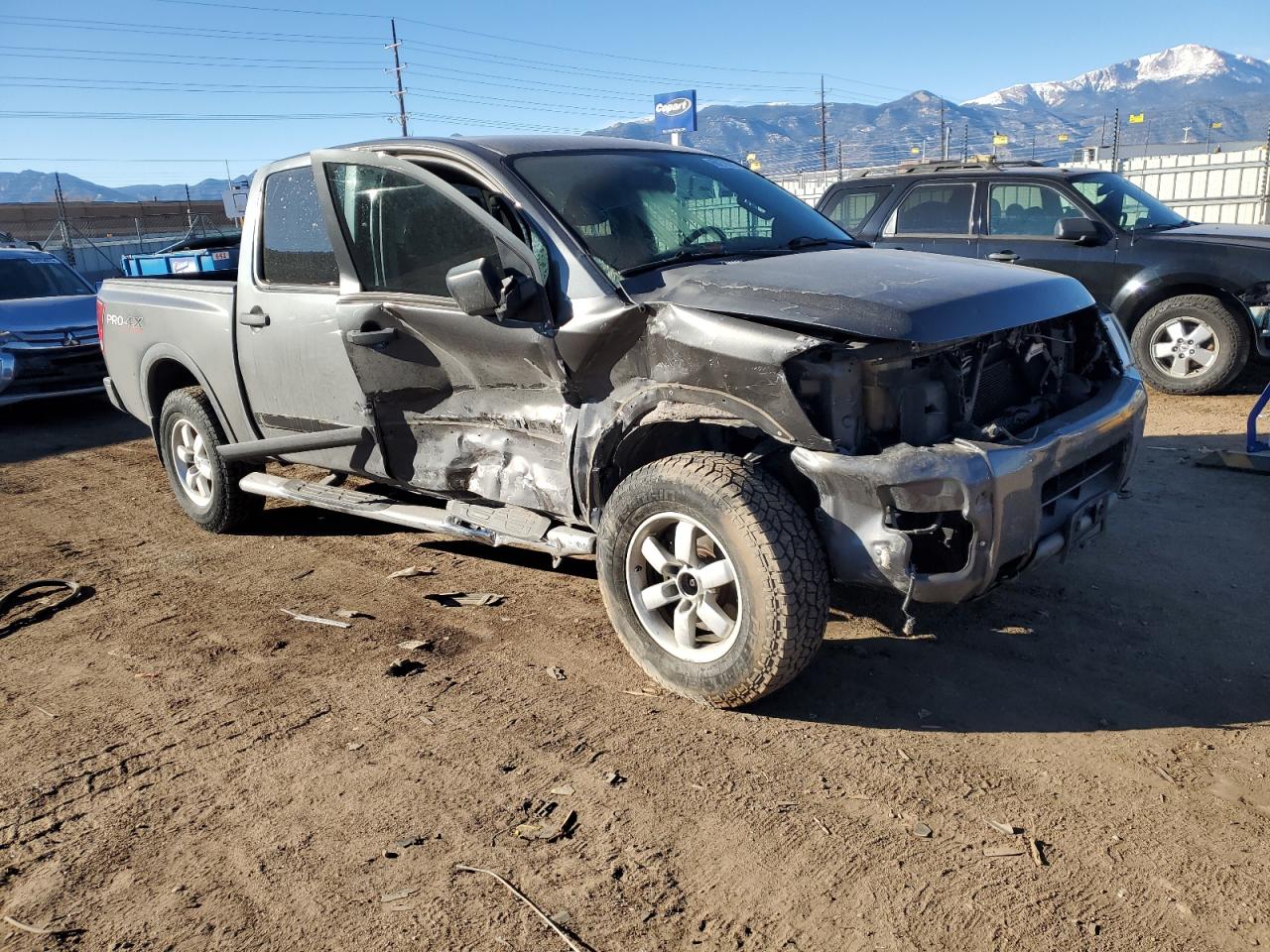2012 Nissan Titan - Image 4