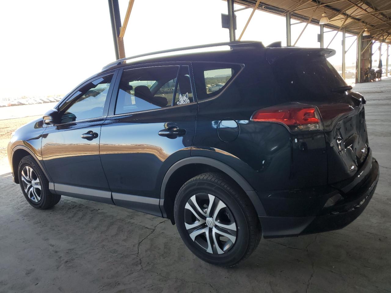 2018 Toyota RAV 4 - Image 2