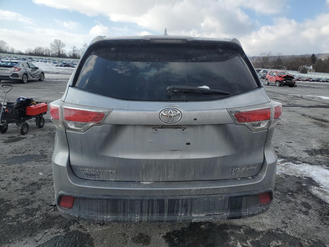 2015 Toyota Highlander - Image 6