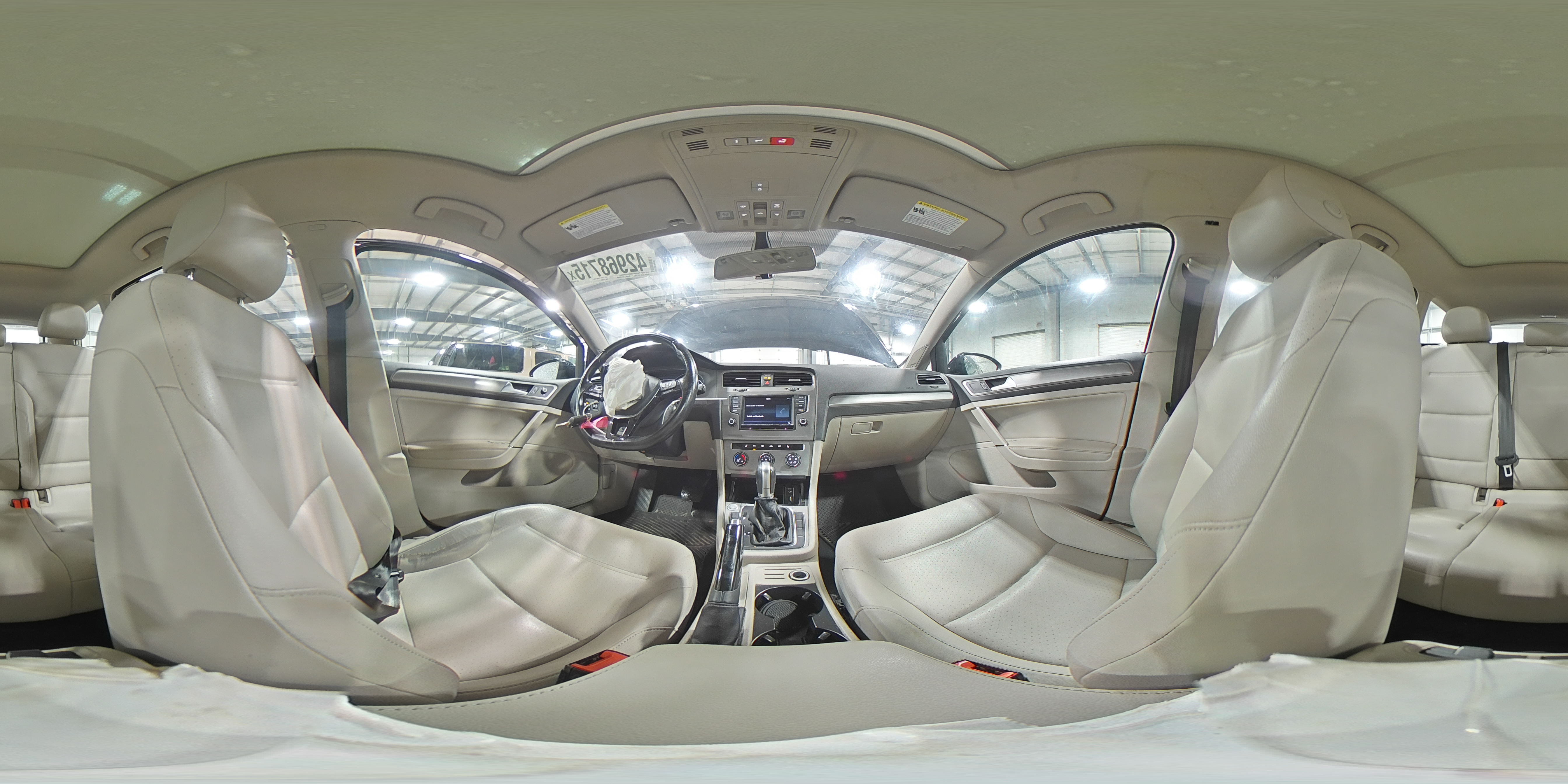 2017 Volkswagen Golf - Image 15