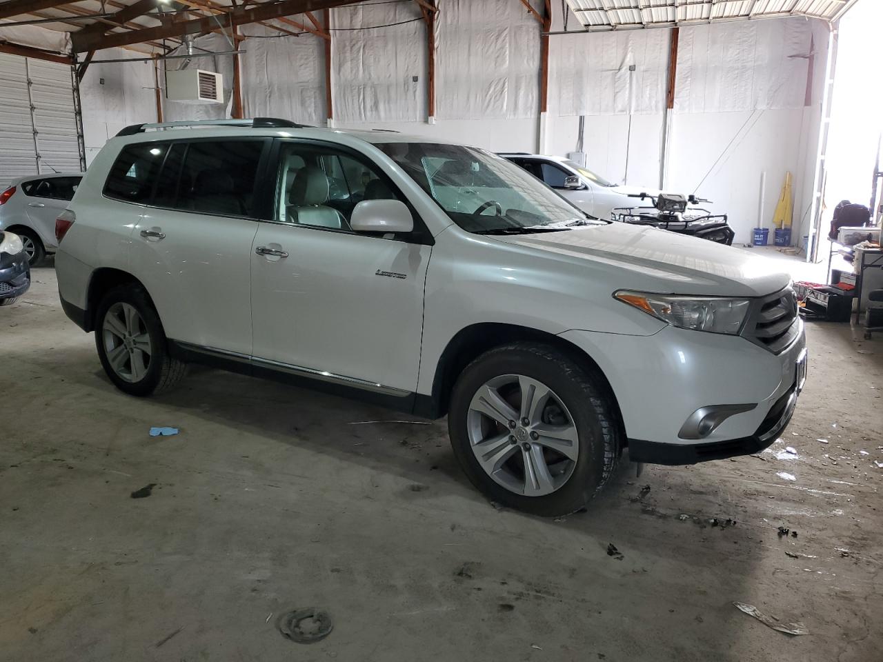 2013 Toyota Highlander - Image 4
