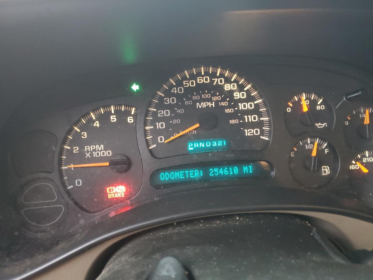 2004 Chevrolet Silverado - Image 9