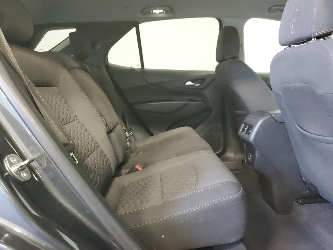 2020 Chevrolet Equinox - Image 11