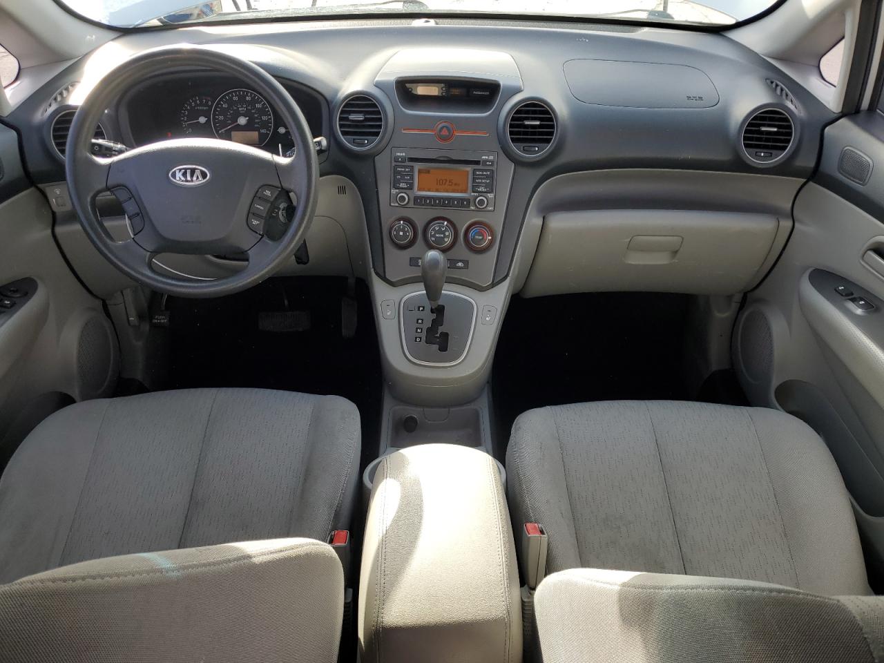 2009 Kia Rondo - Image 8
