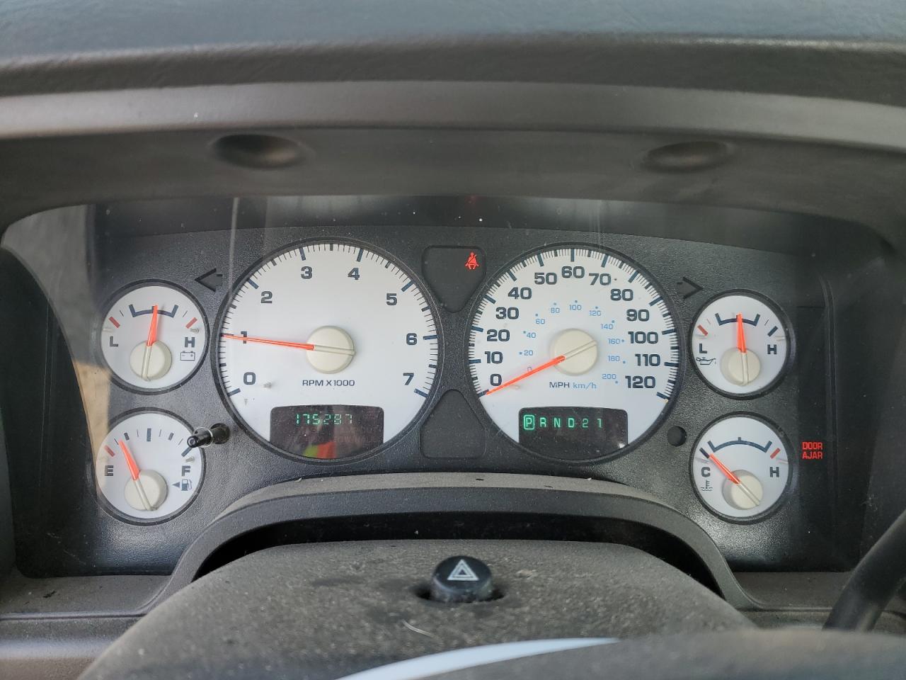 2005 Dodge RAM - Image 9