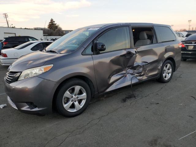 2013 Toyota Sienna 