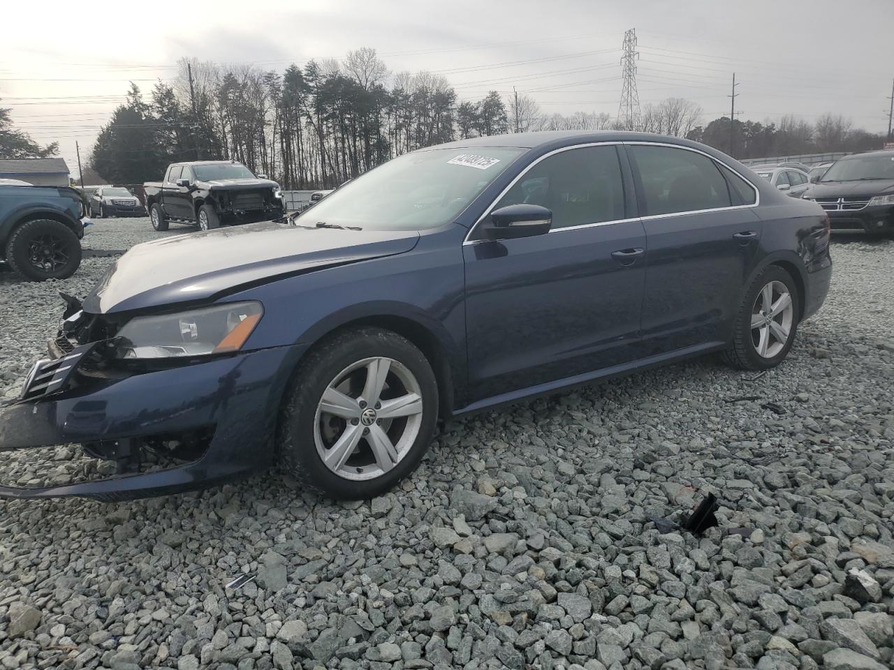 2014 Volkswagen Passat - Image 1
