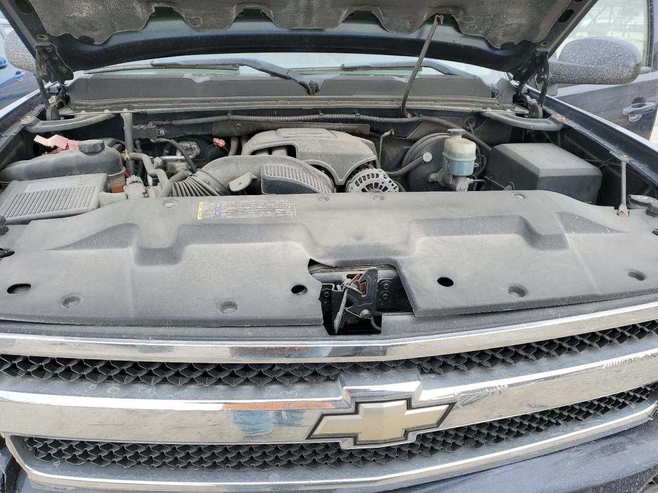 2009 Chevrolet Silverado - Image 11