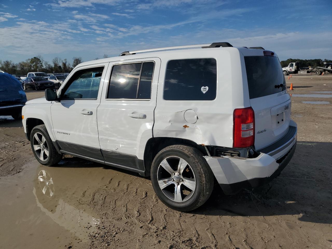 2016 Jeep Liberty (Patriot) - Image 2
