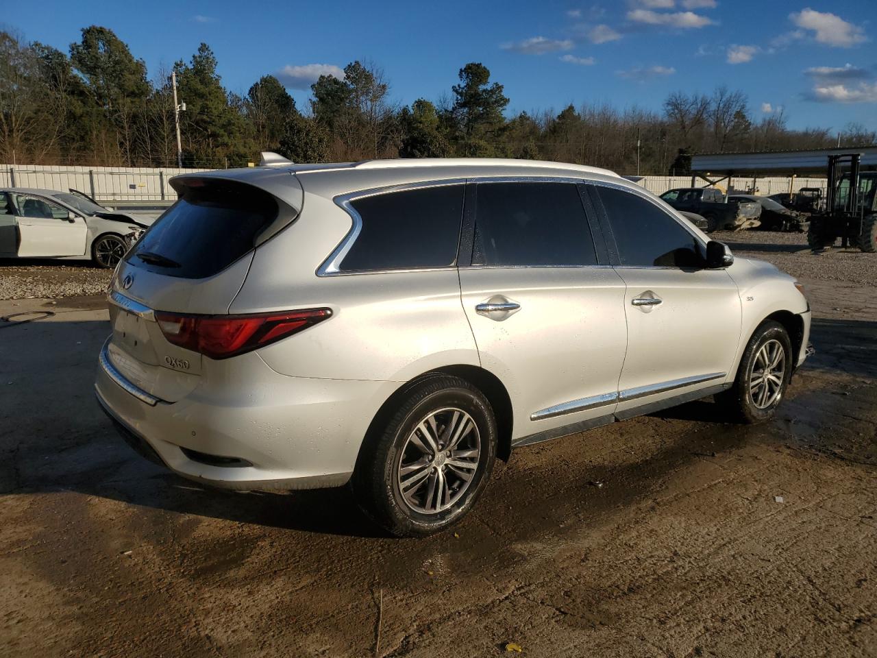 2018 Infiniti QX60 - Image 3