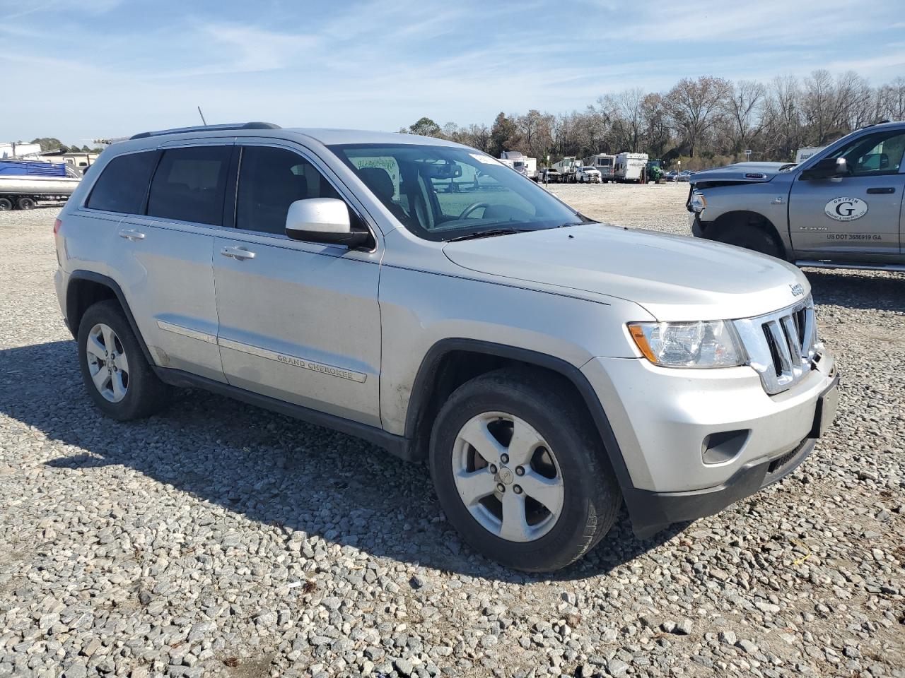 2011 Jeep Grand Cherokee - Image 4