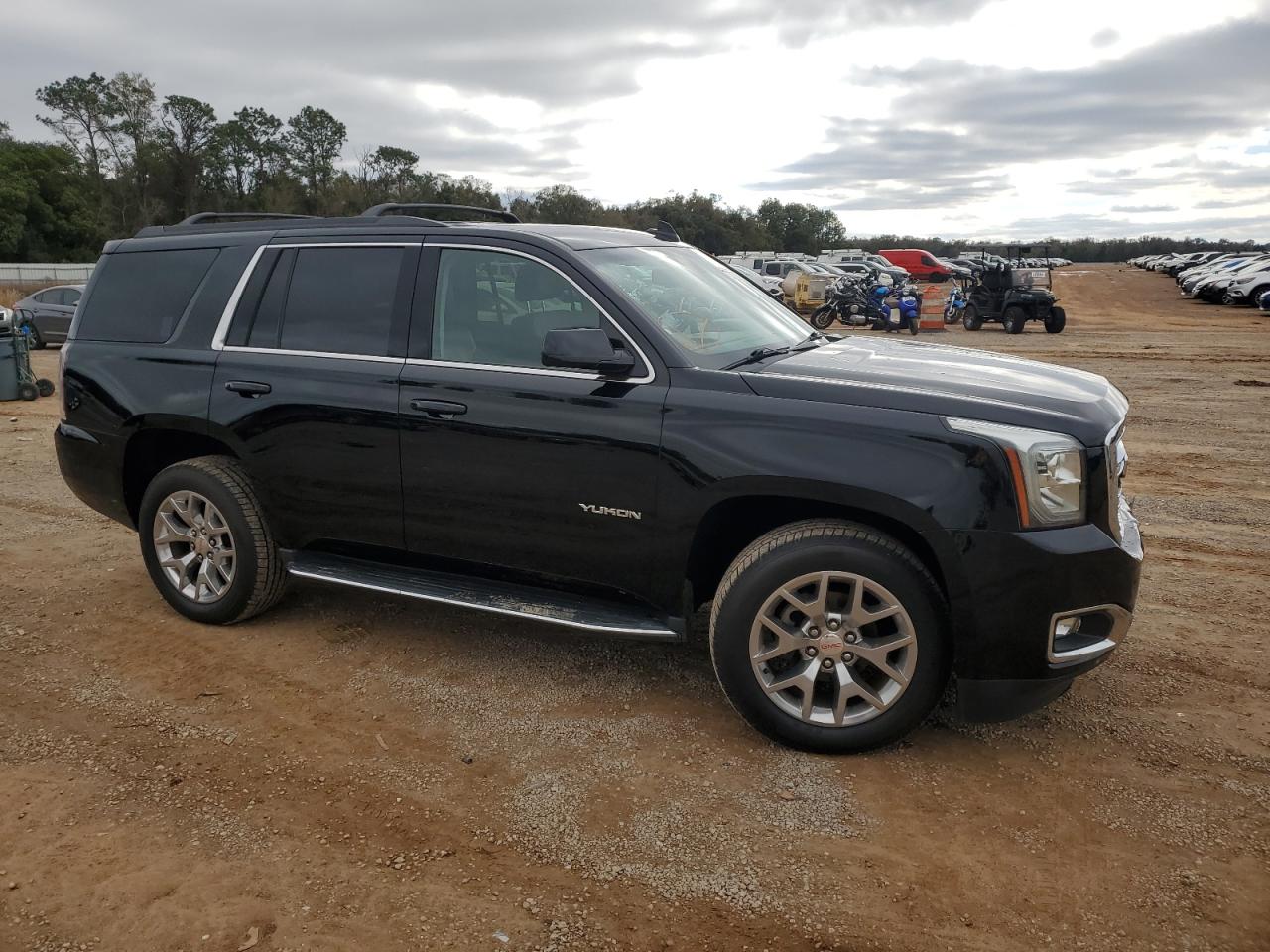 VIN 1GKS1AKC1FR667526 2015 GMC YUKON no.4