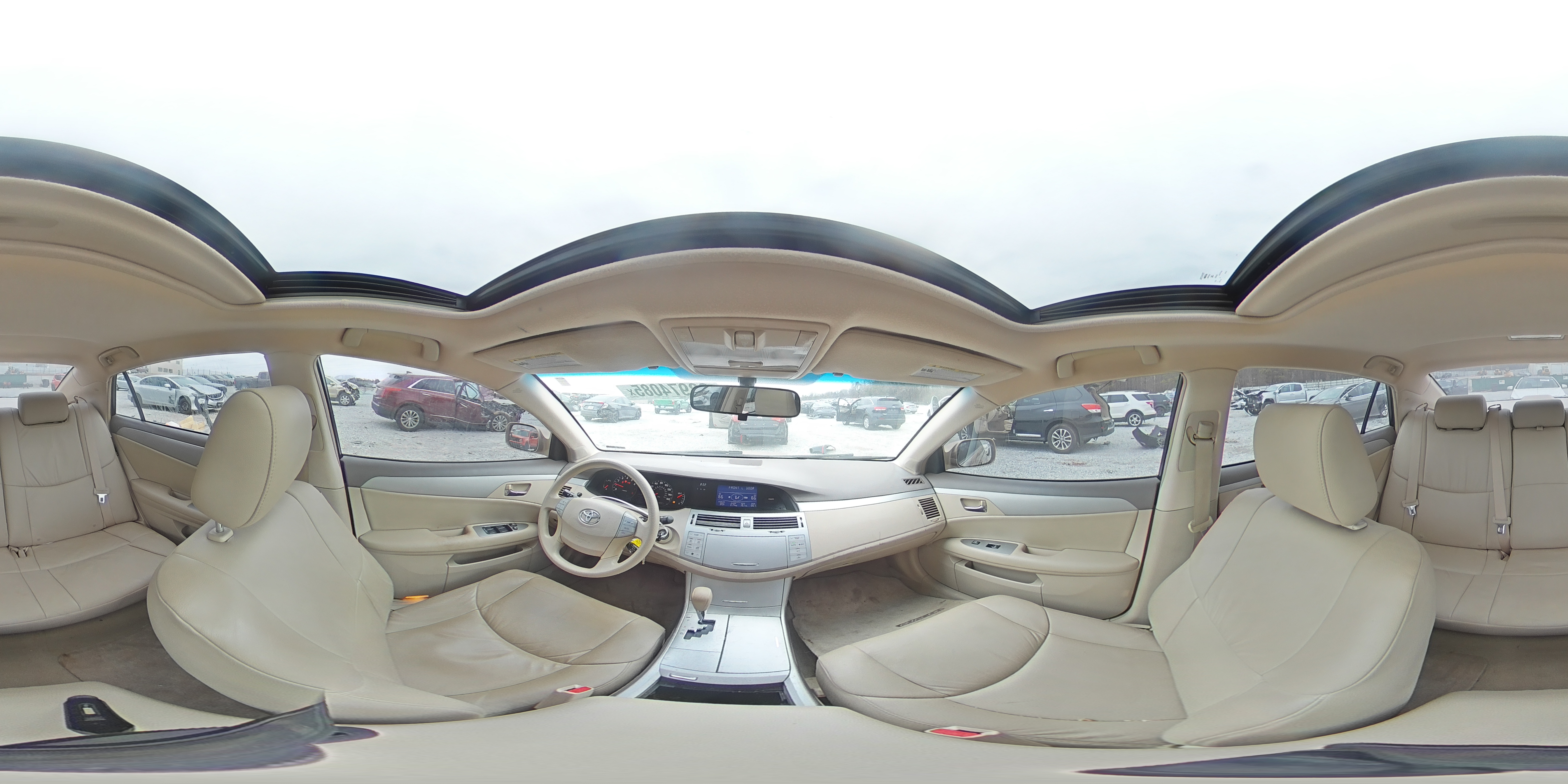 2010 Toyota Avalon - Image 12