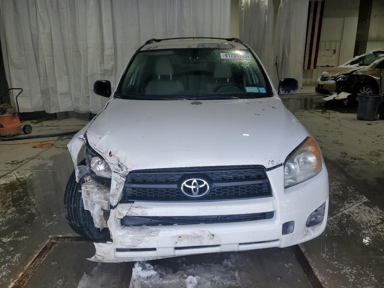 2010 Toyota RAV 4 - Image 5