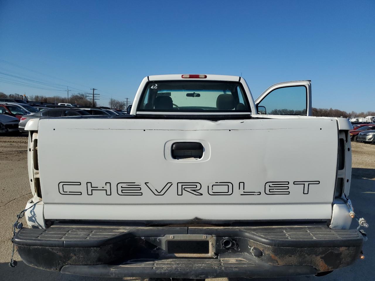 2007 Chevrolet Silverado - Image 10