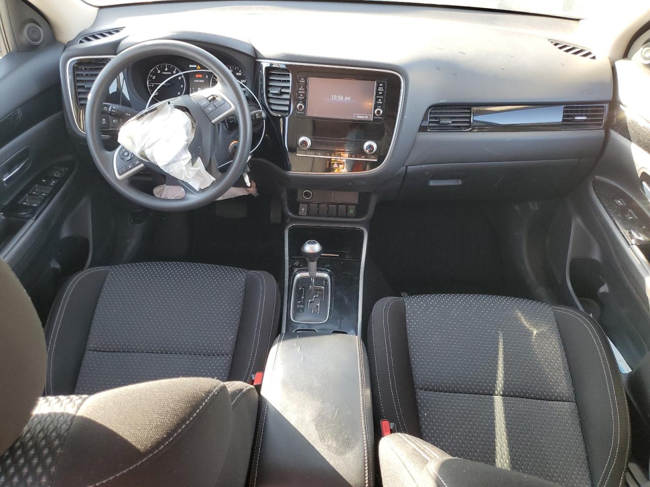 2020 Mitsubishi Outlander - Image 8
