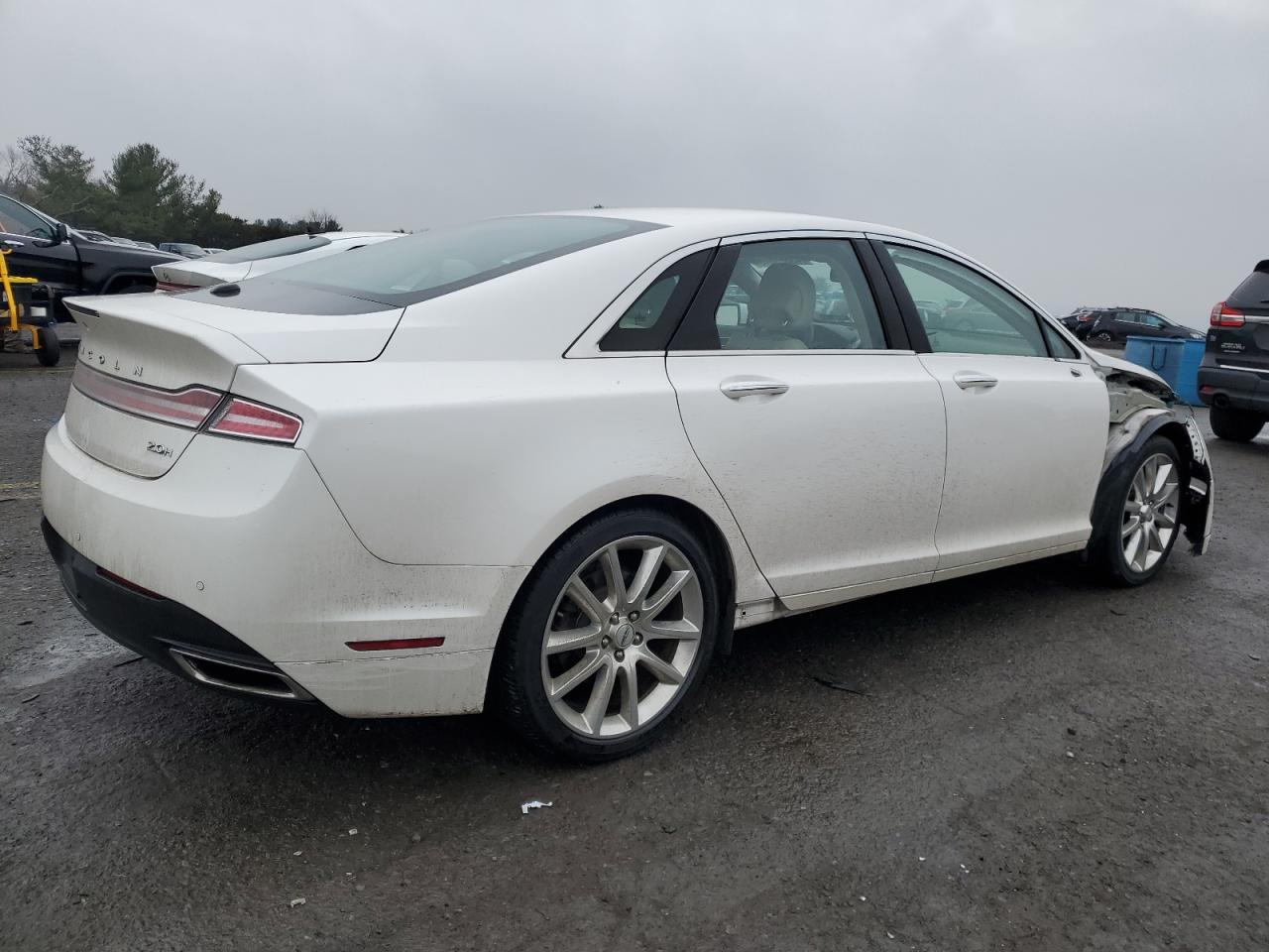 2016 Lincoln MKZ - Image 3