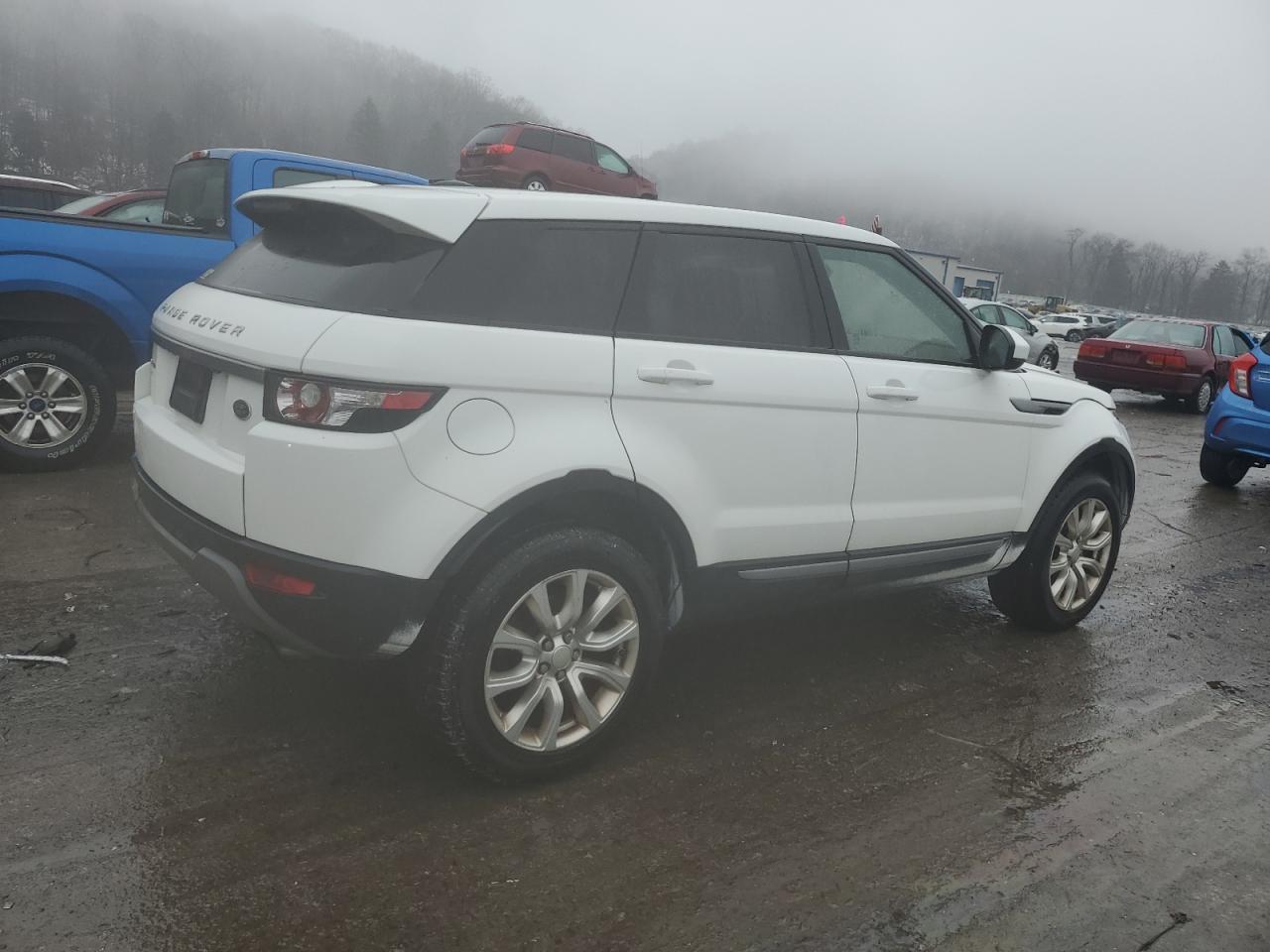 2015 Land Rover Range Rover - Image 3
