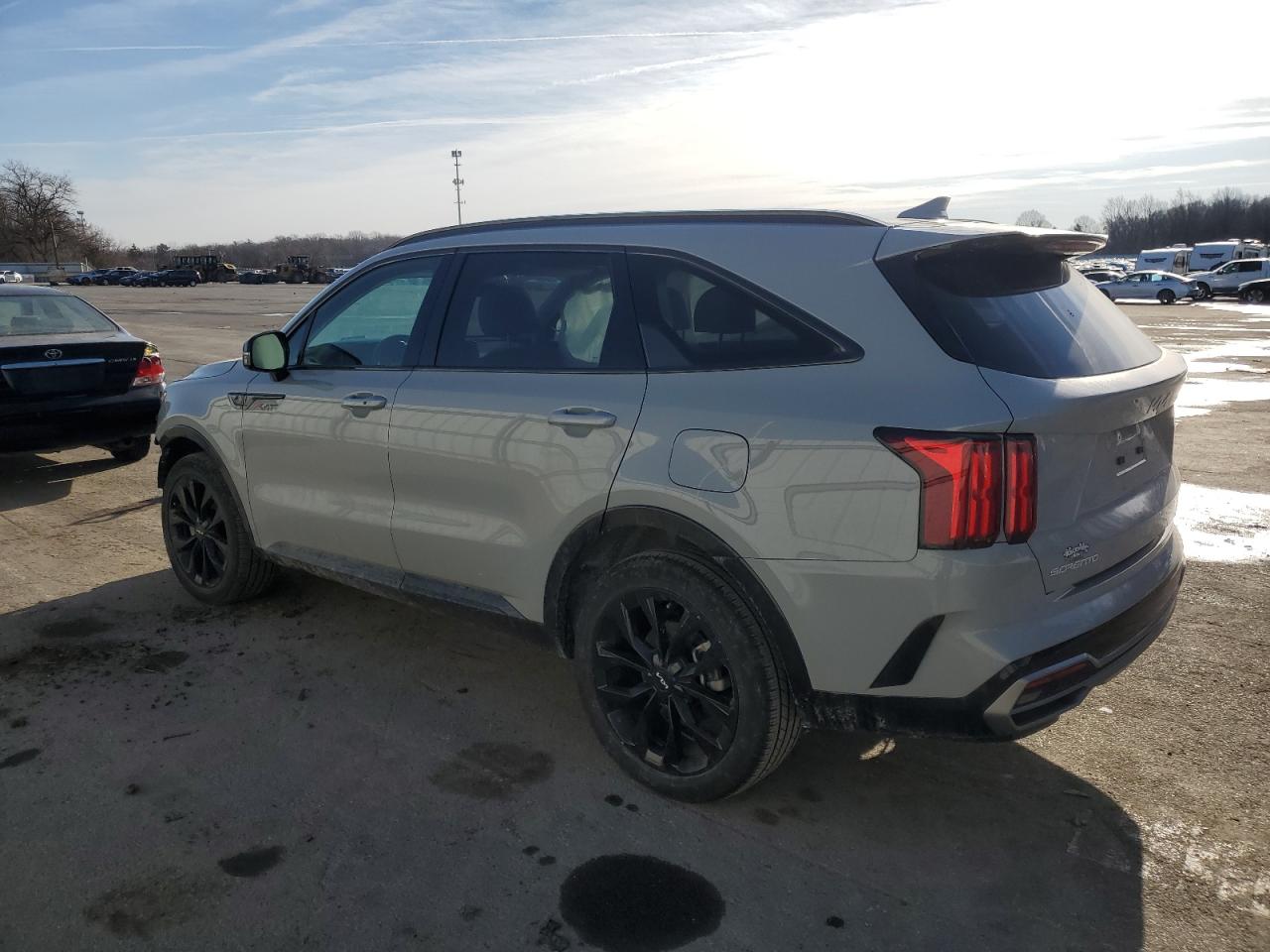 2023 Kia Sorento - Image 2