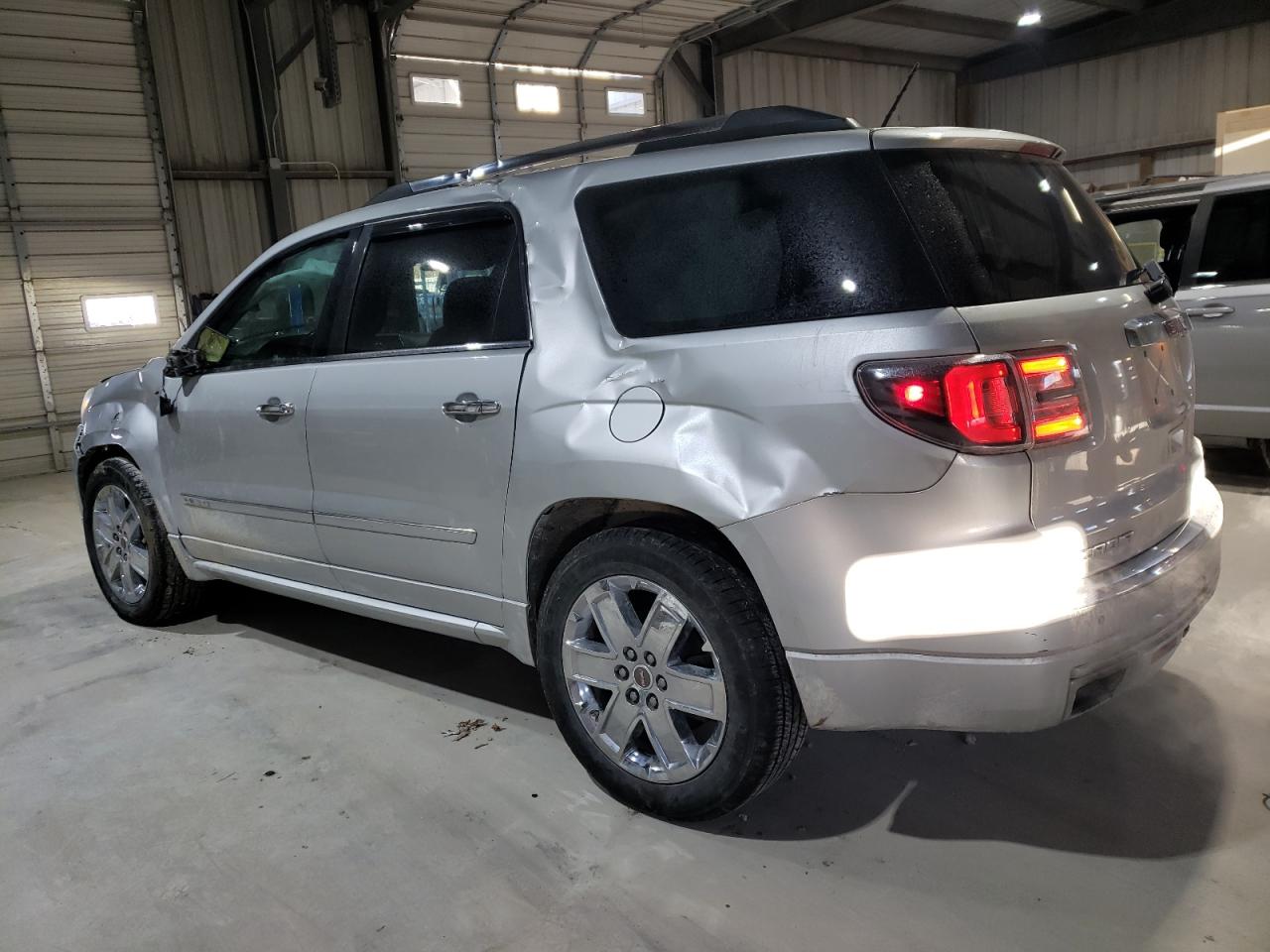 2014 GMC Acadia - Image 2