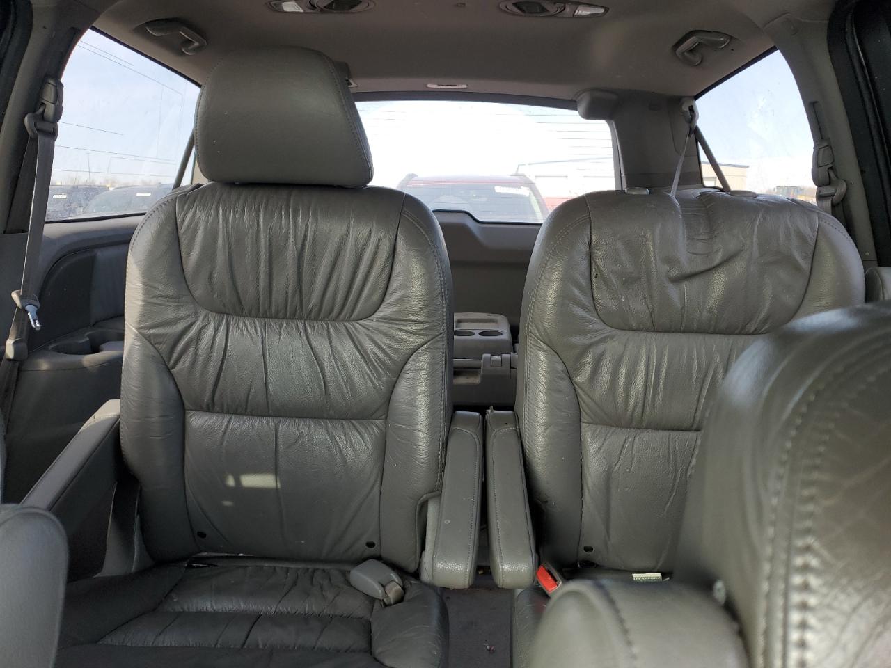 2009 Honda Odyssey - Image 10