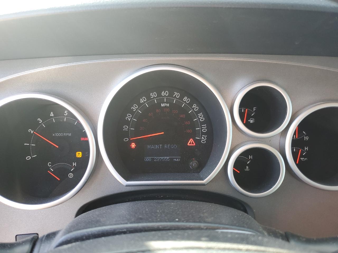 2015 Toyota Sequoia - Image 9