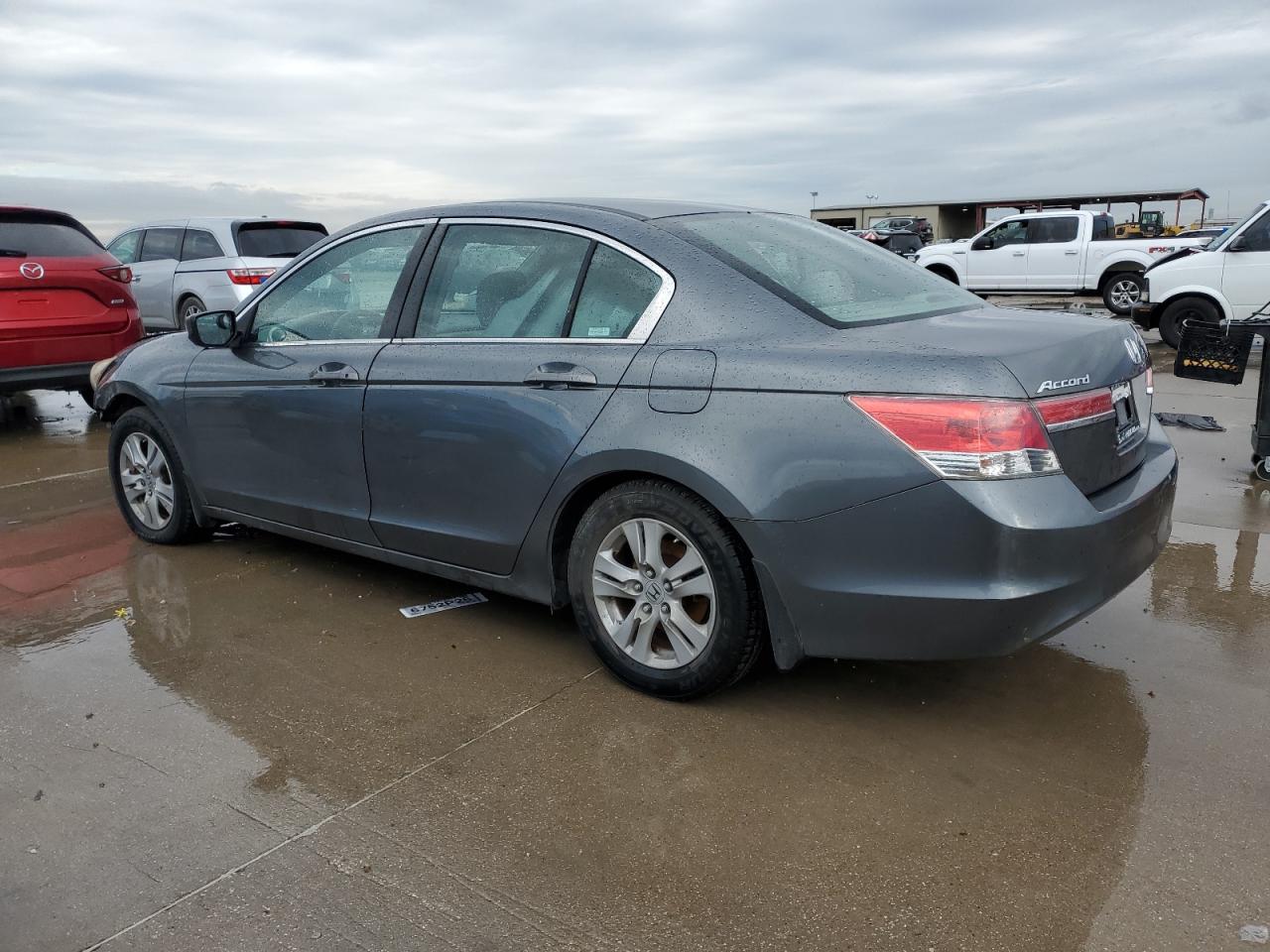 2011 Honda Accord - Image 2