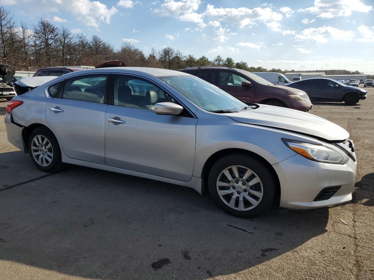 2016 Nissan Altima - Image 4