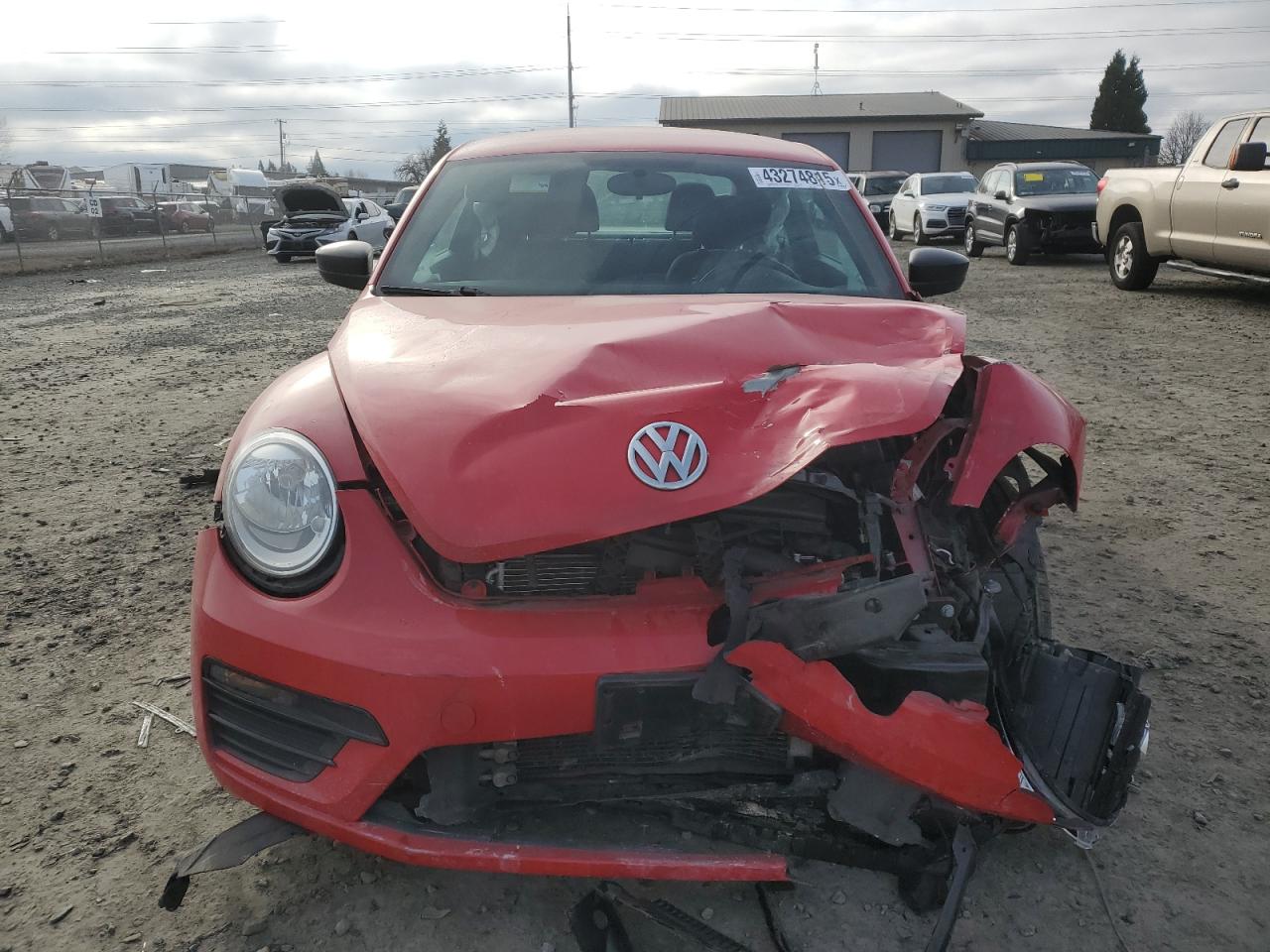 2018 Volkswagen Beetle - Image 5