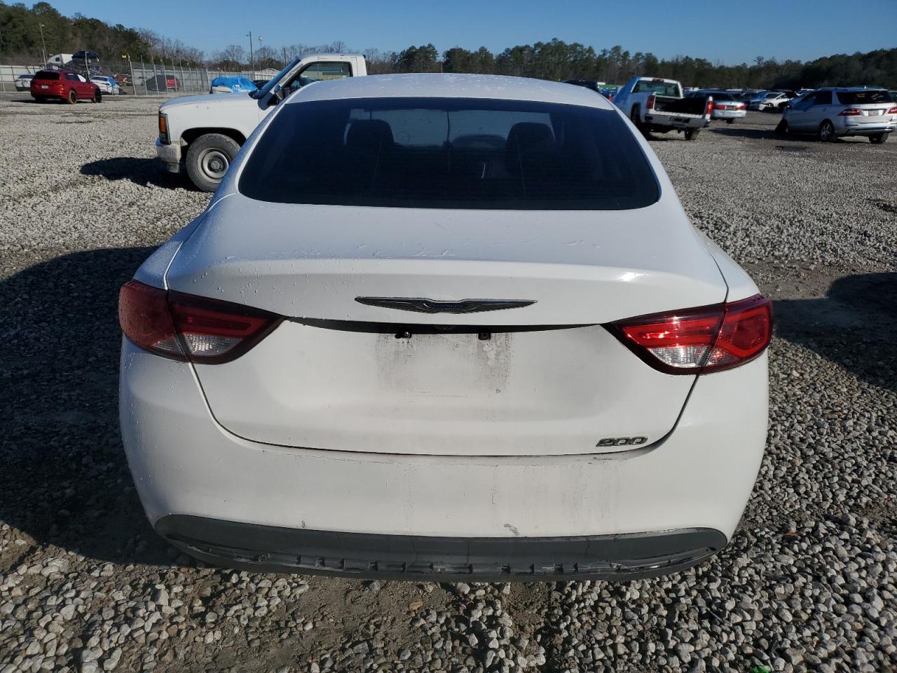2016 Chrysler 200 - Image 6