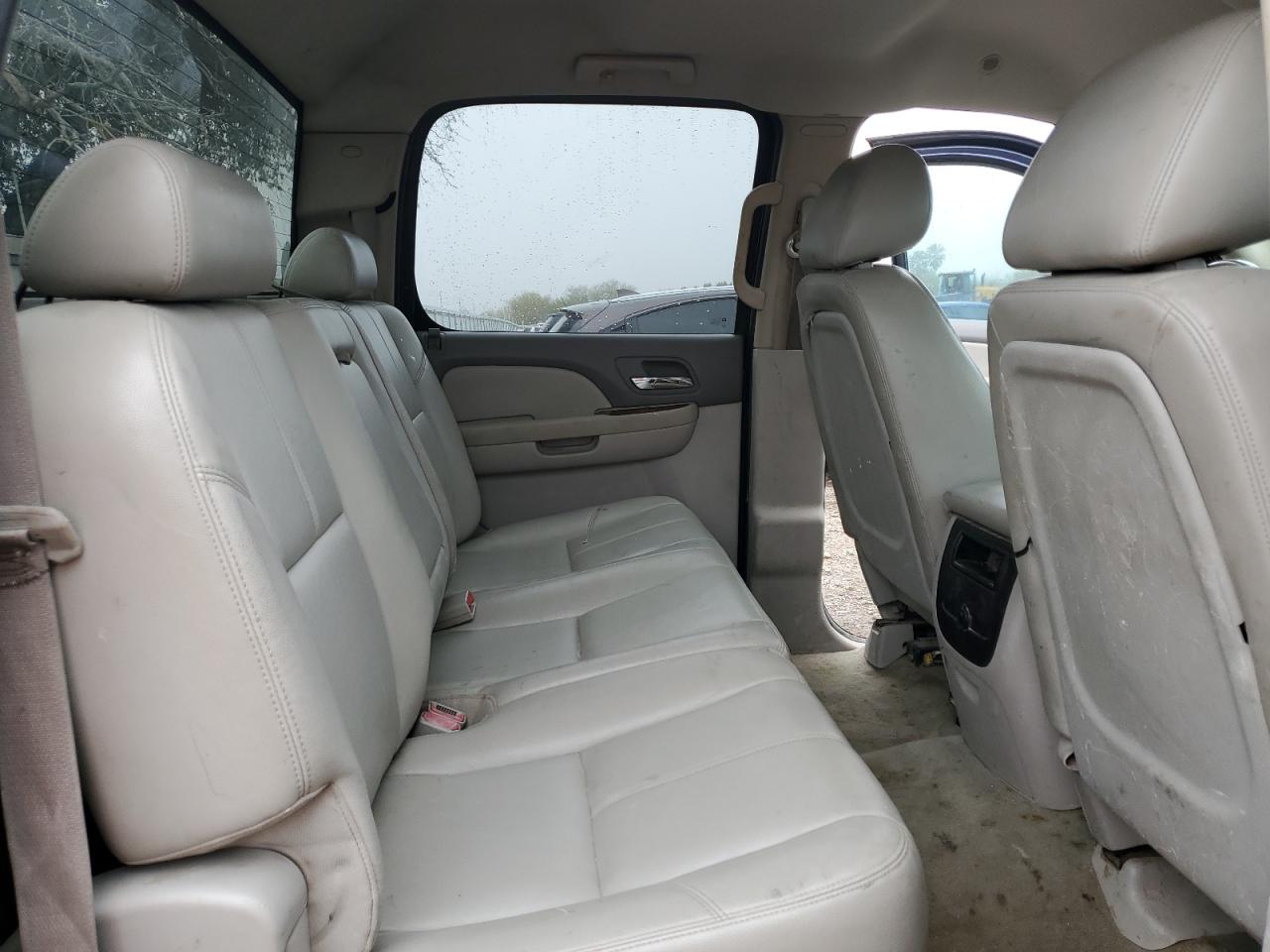 2010 Chevrolet Silverado - Image 10
