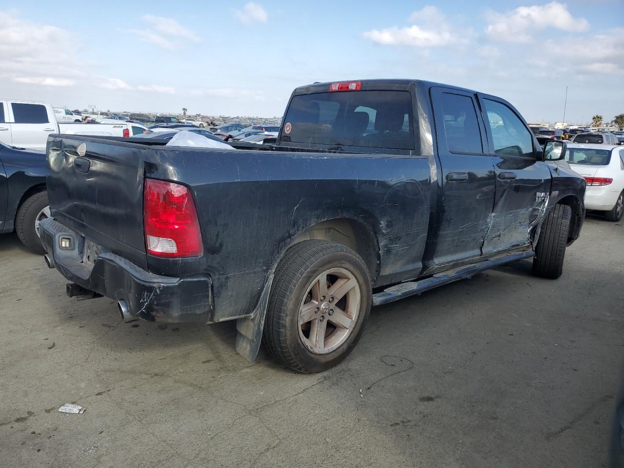 2015 RAM 1500 - Image 3