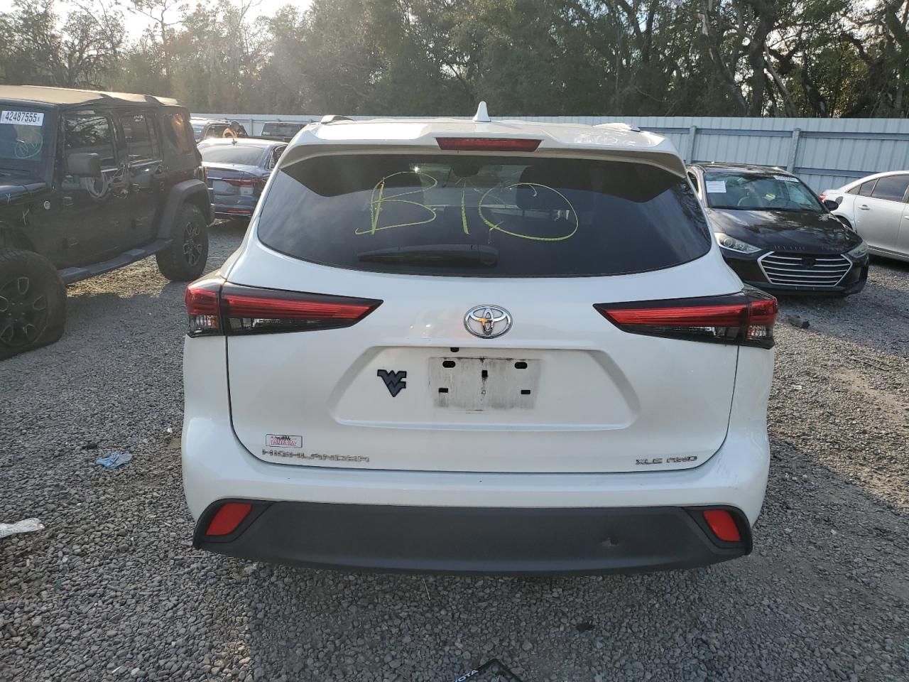 2021 Toyota Highlander - Image 6