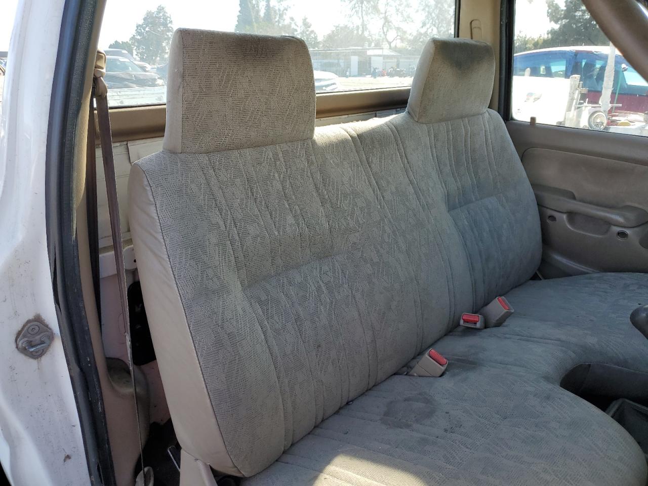 2001 Toyota Tacoma - Image 10