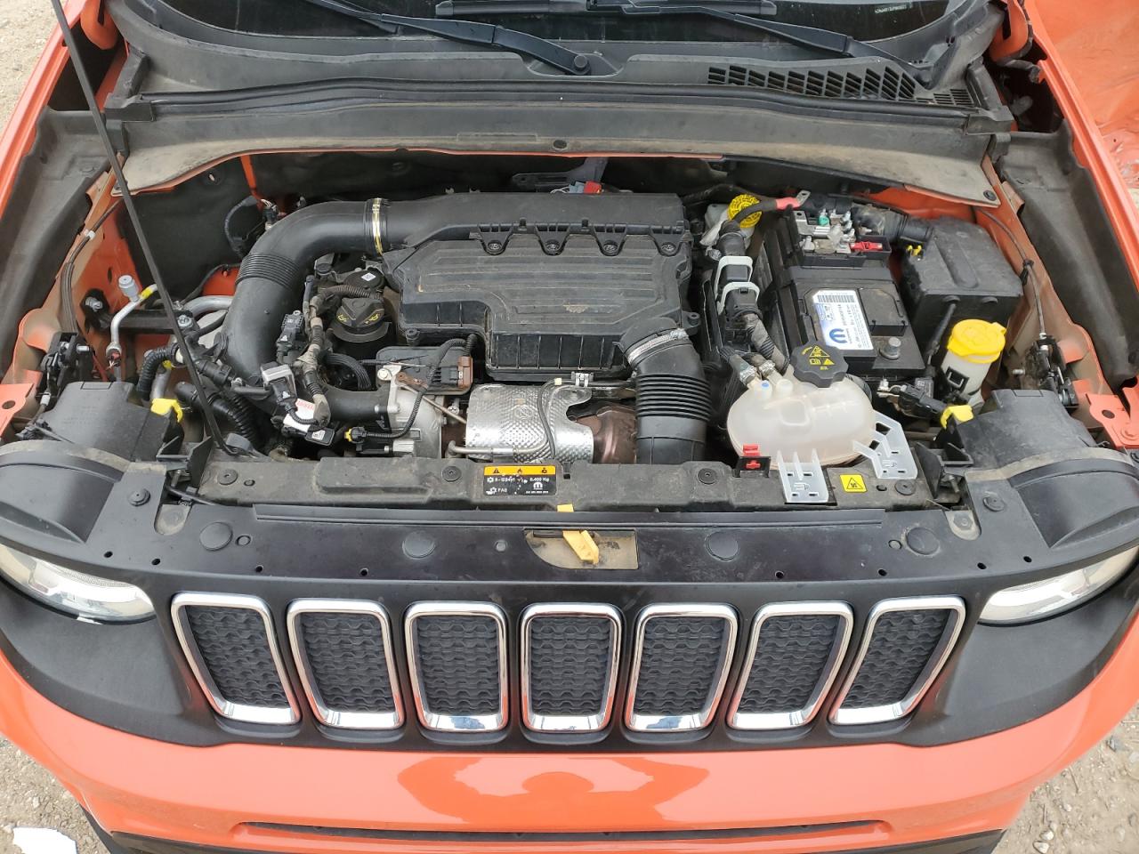 2020 Jeep Renegade - Image 13