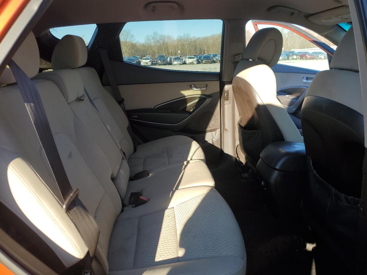 2014 Hyundai Santa Fe - Image 12